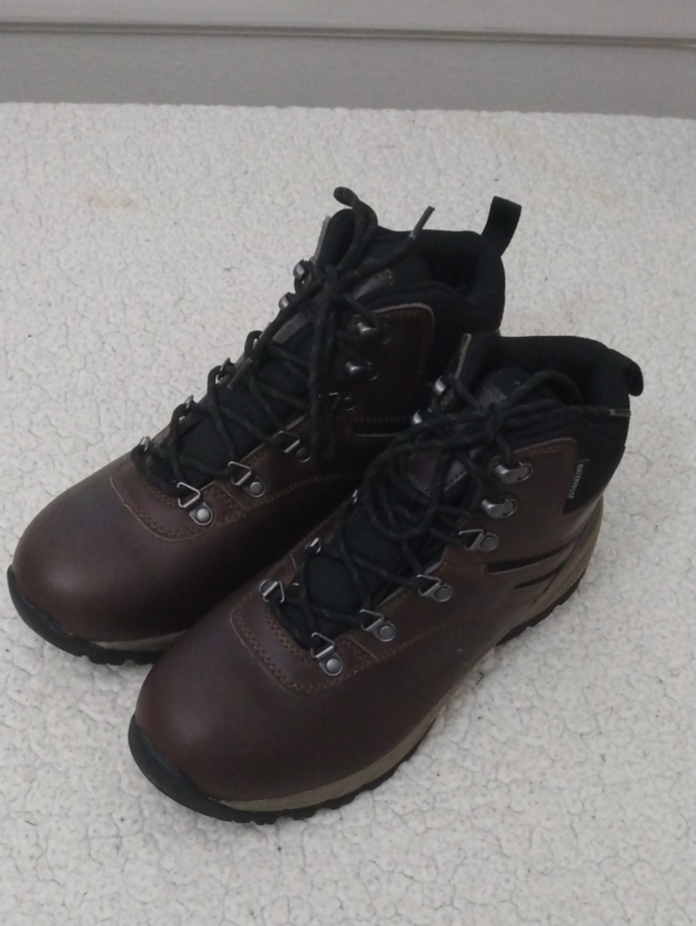 Like New Eddie Bauer Brown Leather Waterproof Boots (Everett Model)  10.5 M